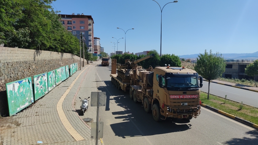 TSK‘dan İdlib’e büyük sevkiyat