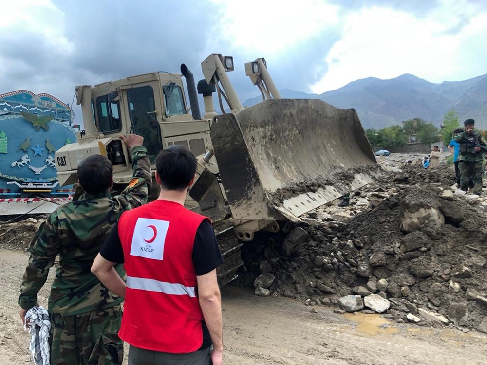 Türk Kızılay Afganistan’da sel bölgesine ulaştı