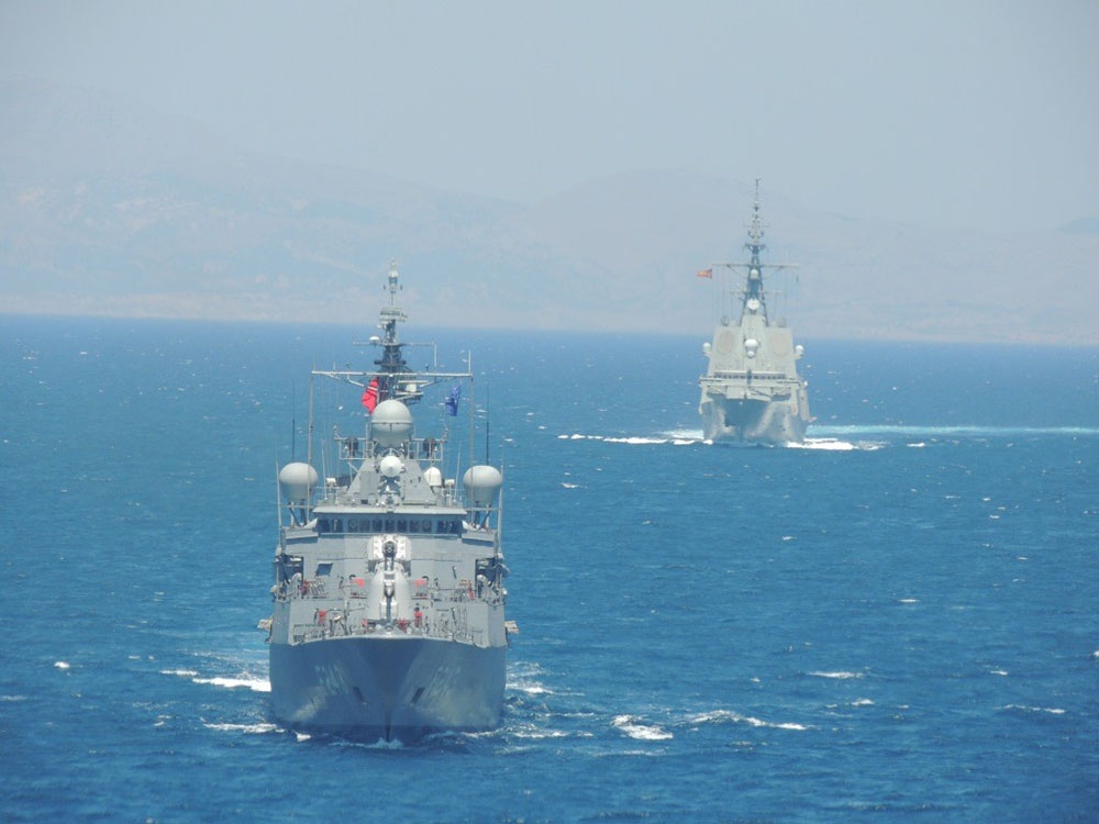 Türk ve İspanyol fırkateynleri Kuzey Ege’de eğitim yaptı
