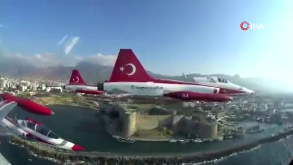 Türk Yıldızları KKTC’de selamlama geçişi yapacak