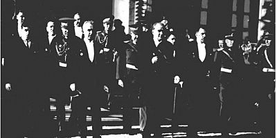 Türkiye Cumhuriyeti 102 yaşında! Cumhuriyet'in kuruluşunun tarihi belgeleri