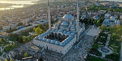 Türkiye'de Ramazan Bayramı kutlanıyor