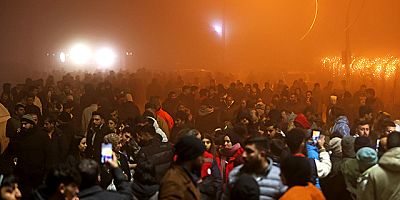 Türkiye deprem şehitlerini anıyor: Asrın felaketinden asrın dayanışmasına