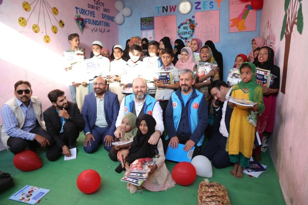 Türkiye Diyanet Vakfı Pakistan’daki Arakanlı çocuklara umut oldu