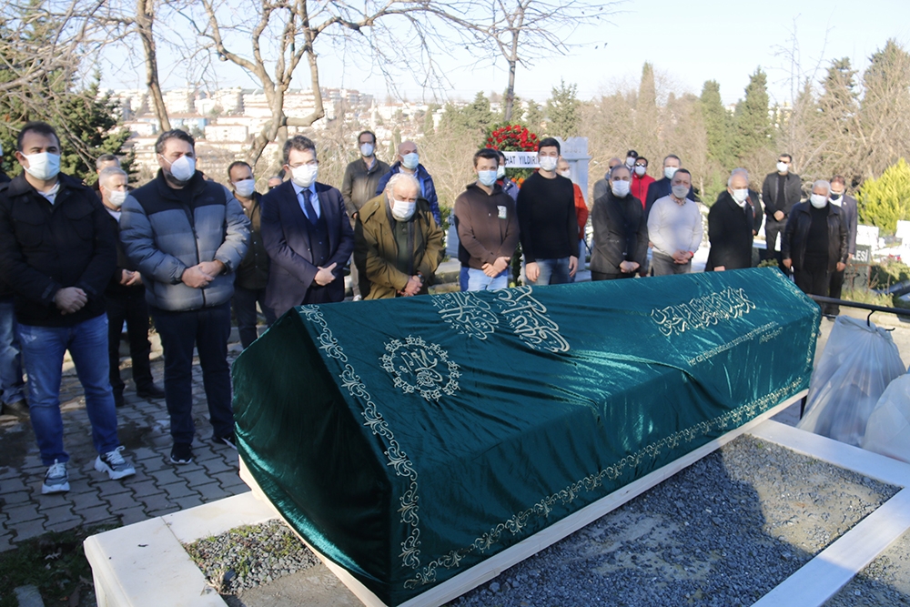 Türkiye Gazetesi eski yayın yönetmenlerinden Kenan Akın son yolculuğuna uğurlandı