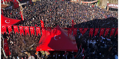 Türkiye şehitlerine ağlıyor...