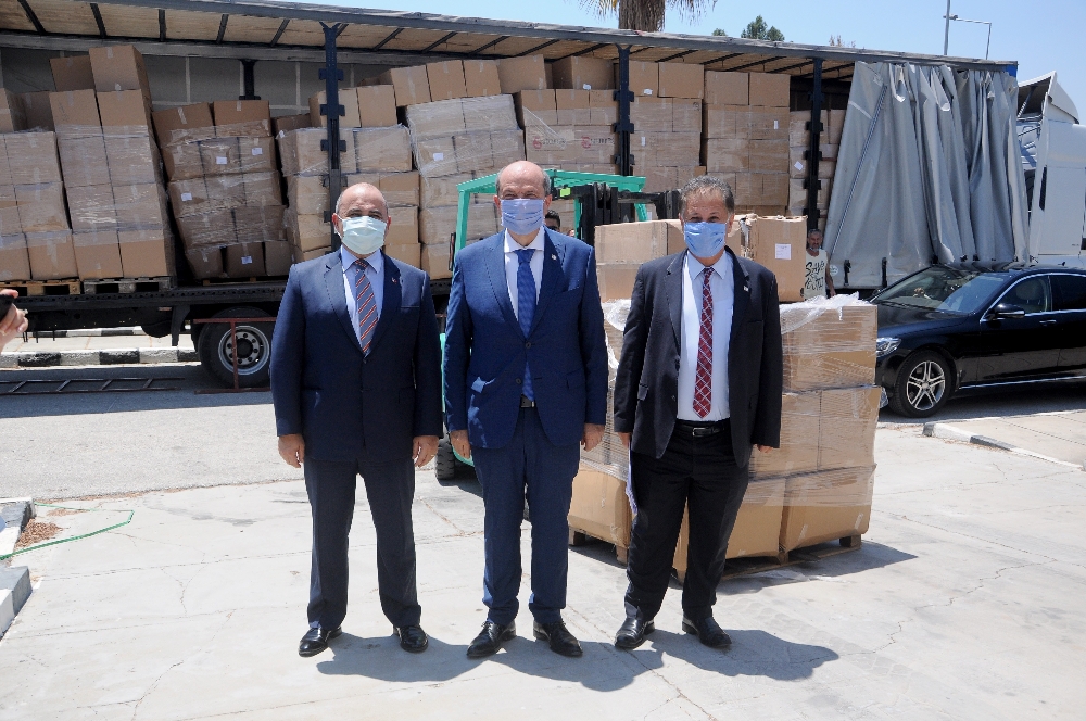 Türkiye’den KKTC’ye 3 tır tıbbi malzeme yardımı