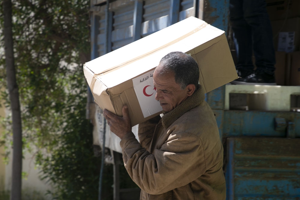 Türkiye’den Tunus’ta Covid19 ile mücadelede 700 aileye gıda yardımı