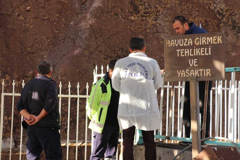 Türkiyenin En Büyük Yapay Şelalelerini Hırsızlar Kuruttu
