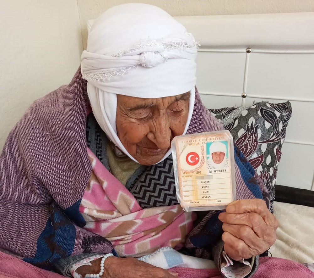 Türkiye’nin en yaşlı kadını hayatını kaybetti