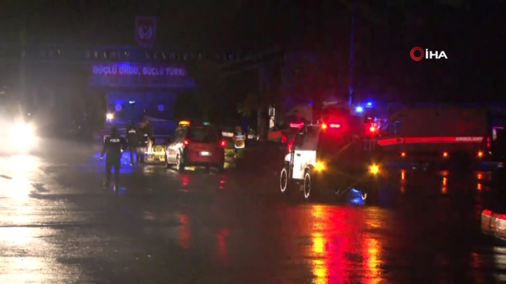 Tuzla’da askeri alanda yangın