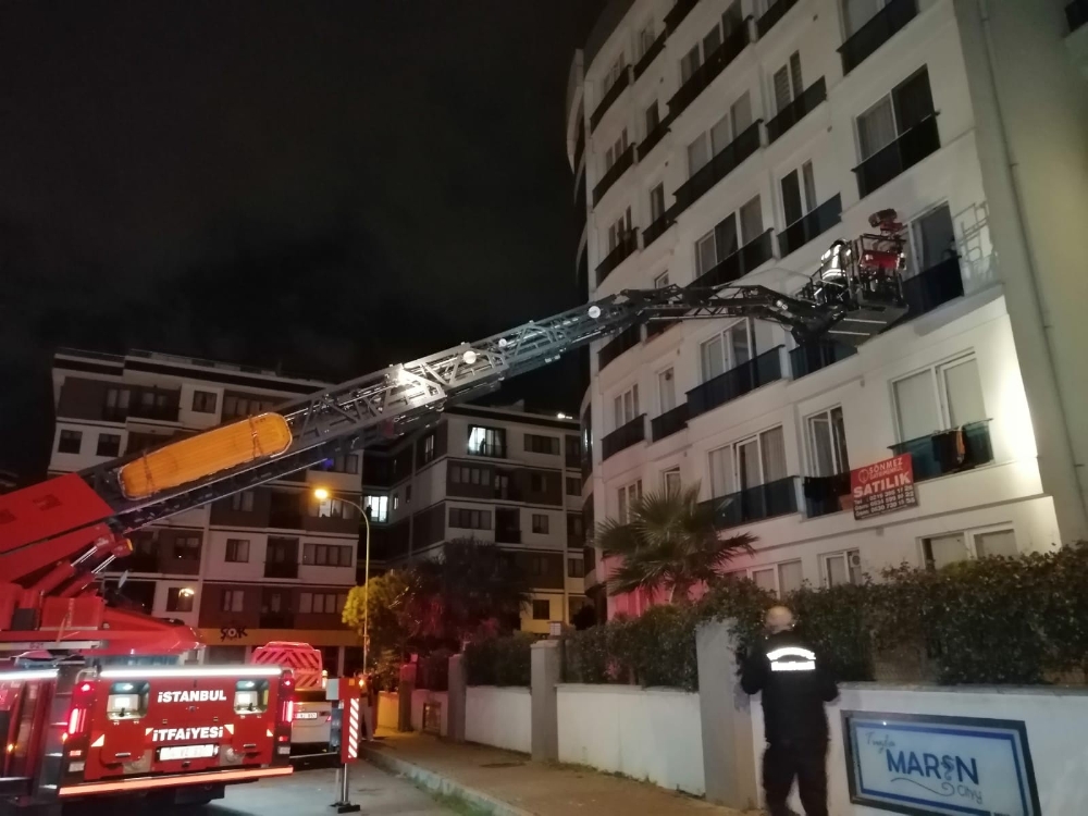 Tuzla’da bir sitenin saunasında korkutan yangın: 8 yaralı