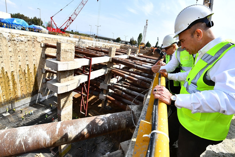 Üçkuyular-Narlıdere metrosu için 75 milyon avroluk imza atıldı