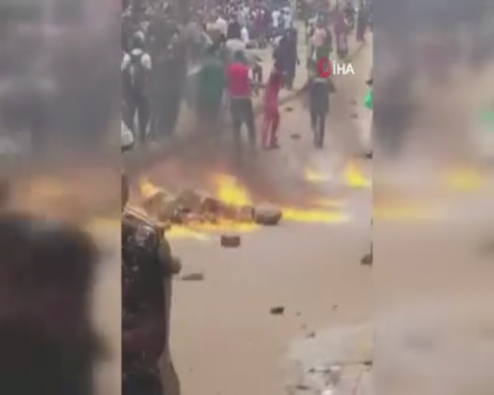 Uganda’da cumhurbaşkanı adayının tutuklanması sokakları karıştırdı