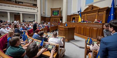 Ukrayna’da hükümet yeniden yapılanıyor: Bakanlar istifa etti