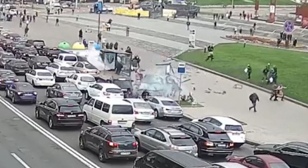 Ukrayna’da araç yayaların arasına daldı: 2 ölü, 4 yaralı