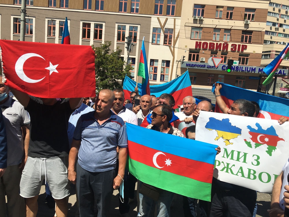 Ukrayna’daki Azerbaycan vatandaşlarından Ermenistan protestosu