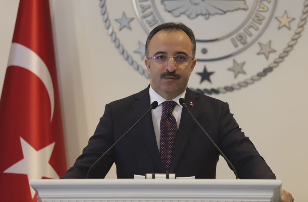 “Ülkemiz, kendi ülkesine gidemeyen yabancıları ücretsiz şekilde misafir etmiştir”