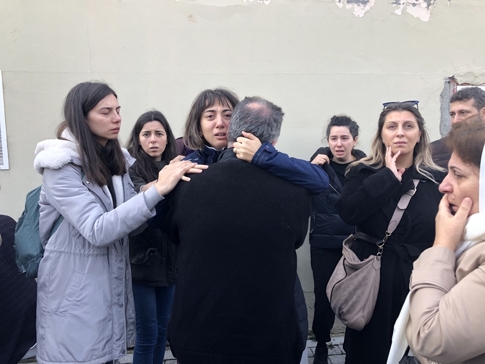 Uludağda Kaybolan Dağcının Eşi Sinir Krizi Geçirdi