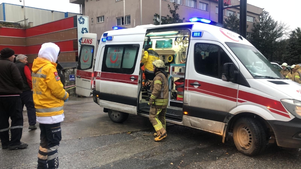 Ümraniyede Cam Fabrikasında Patlama: 1 Ölü, 3 Yaralı
