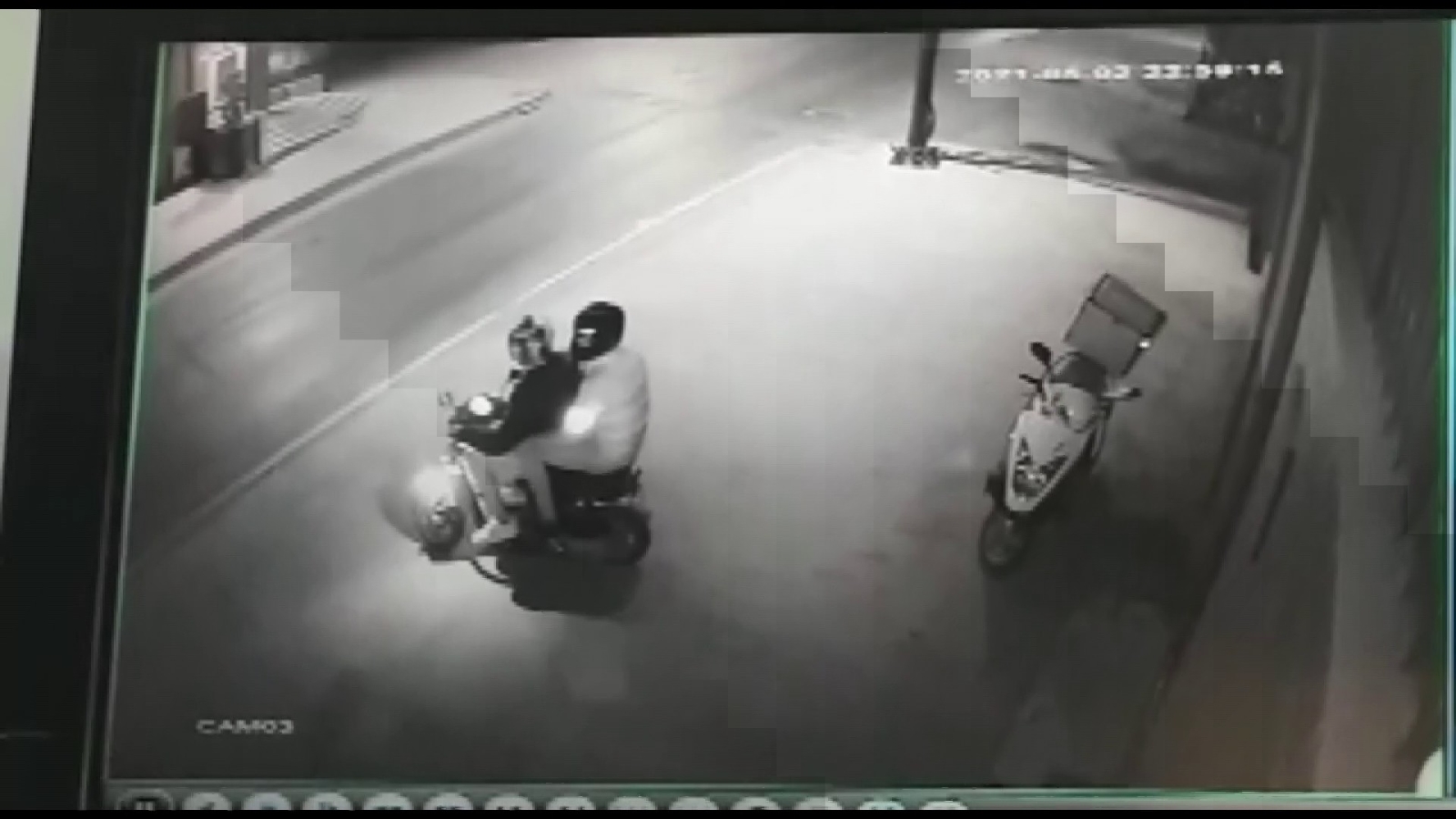 Ümraniye’de dakikalar içerisinde motosiklet hırsızlığı kamerada
