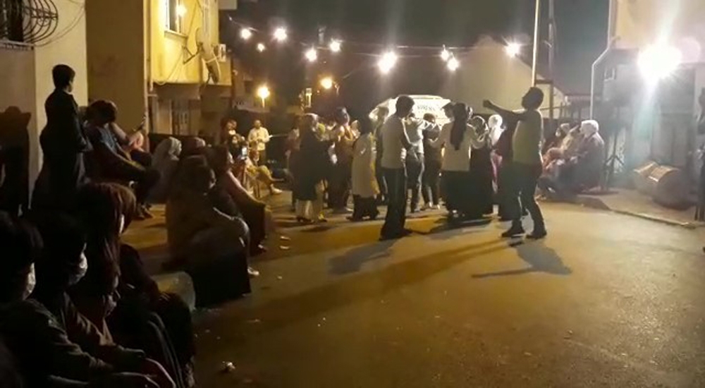 Ümraniye’de sosyal mesafesiz maskesiz düğün korkuttu