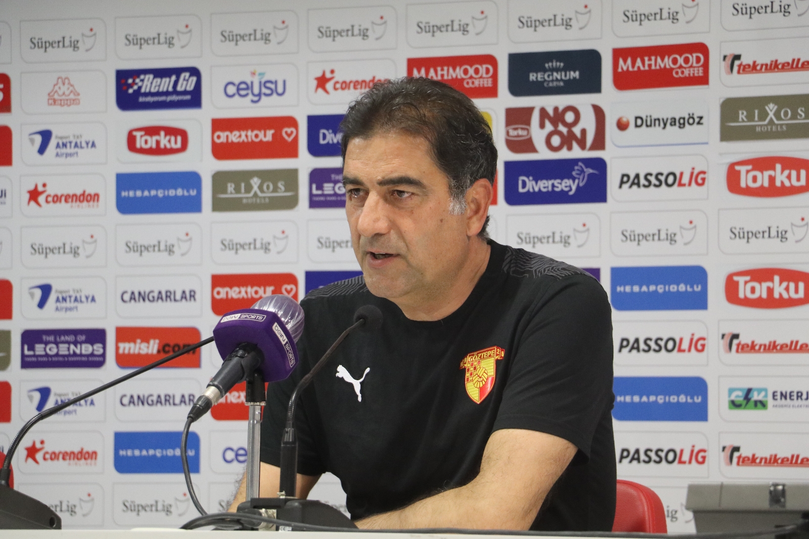 Ünal Karaman: 