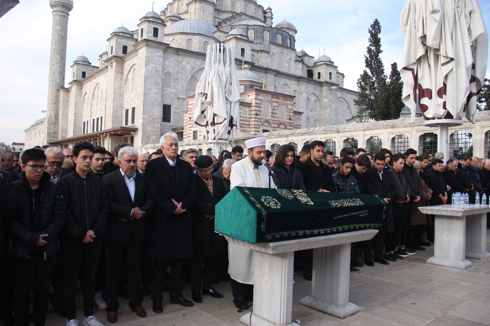 Ünlü İş adamı Ali Armağan’ın oğlu son yolculuğuna uğurlandı