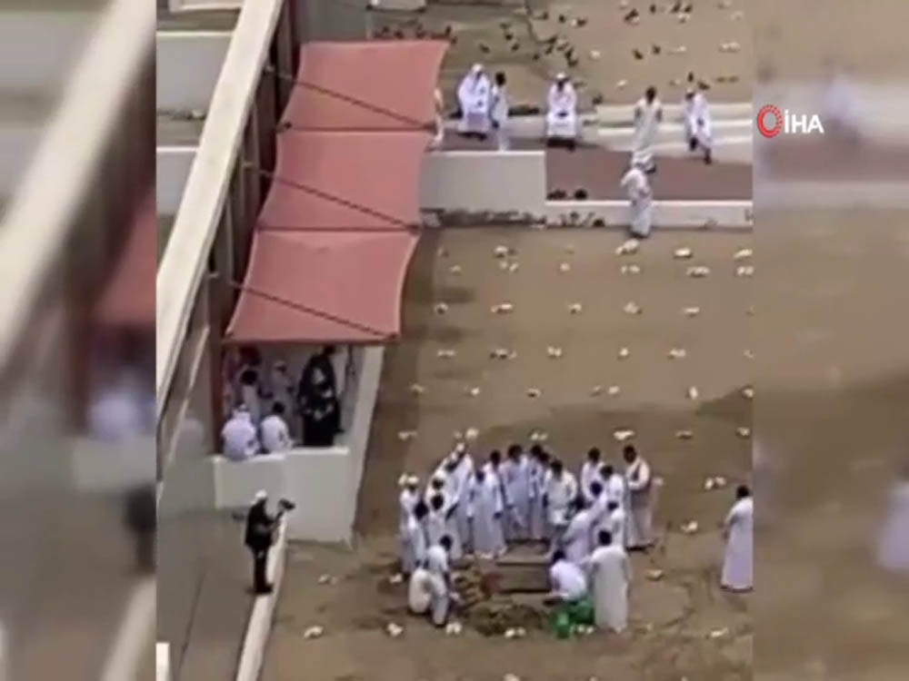 Ünlü milyarder Salih Abdullah Kamil toprağa verildi