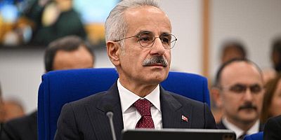 Uraloğlu: 2028'de YHT ile bağlanan il sayısını 27'ye çıkarmayı hedefliyoruz