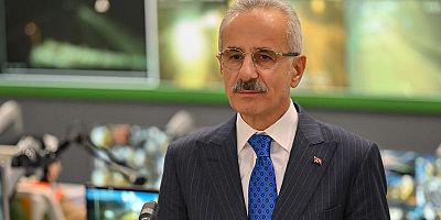 Uraloğlu:Karadeniz'de petrol tankerinin İDA ile vurulduğunu düşünüyoruz