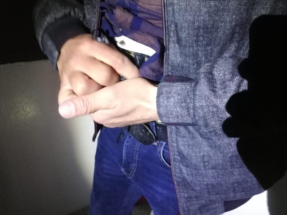 Urartu ve Rome dönemlerine ait eserleri giysilerinin içine saklamışlar