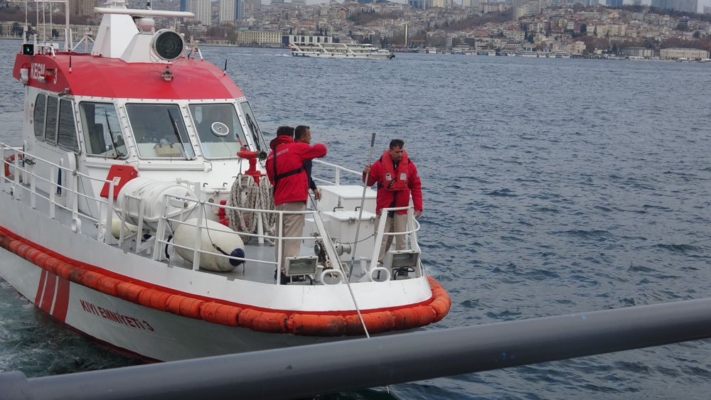 Üsküdarda Denizden Erkek Cesedi Çıktı