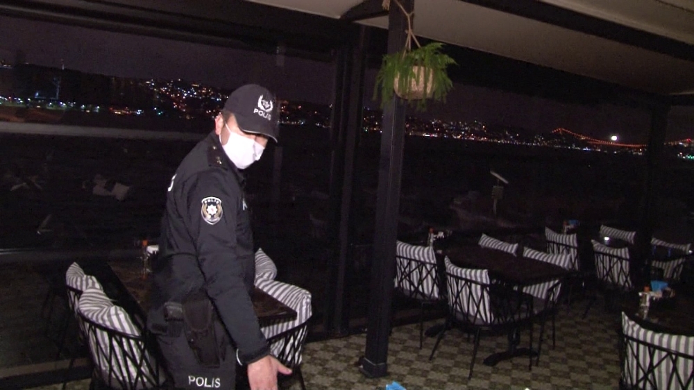 Üsküdar’da işletmeler saat 22.00’den sonra tek tek denetlendi