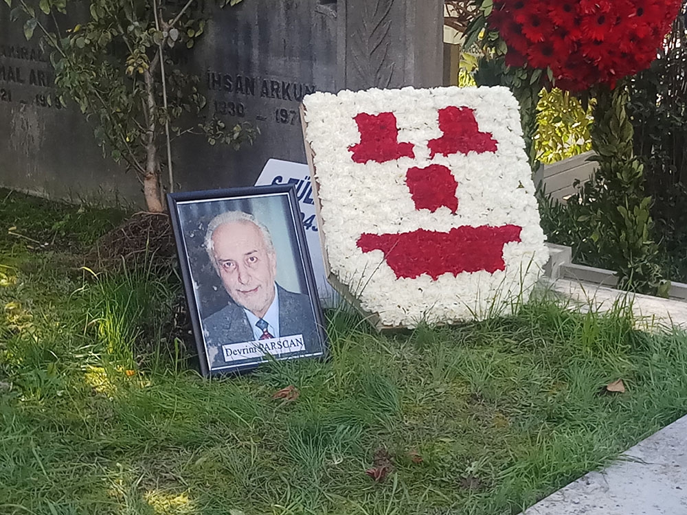Usta oyuncu Devrim Parscan son yolculuğuna uğurlandı