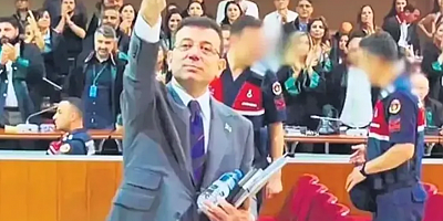 Usul yeniden belirlendi! Mahkemedeki ''siyasi şova'' neşter