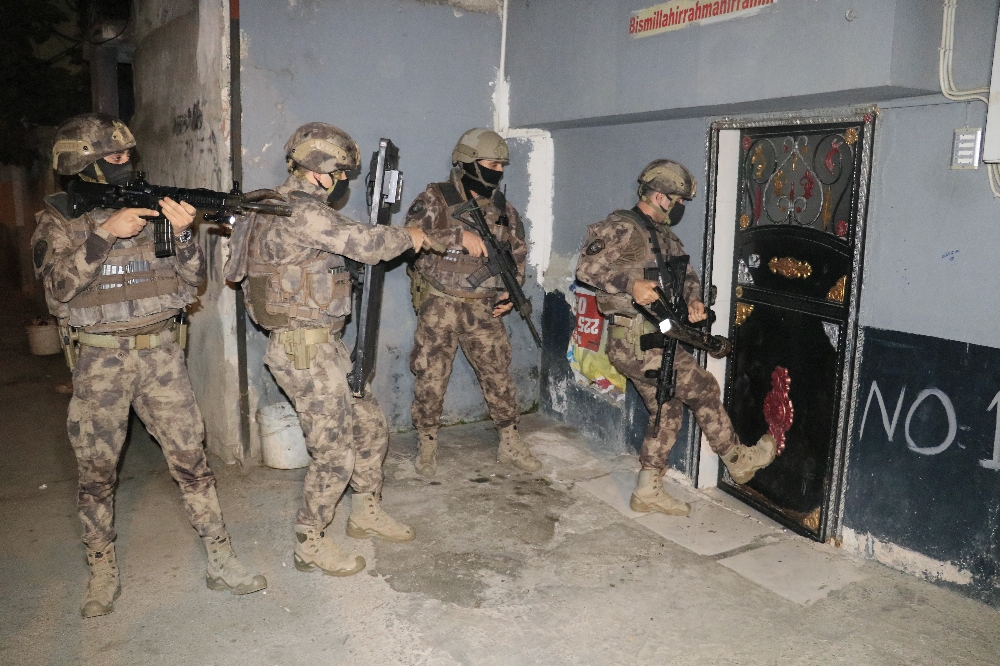Uyuşturucu tacirlerine şafak operasyonu: 36 gözaltı kararı