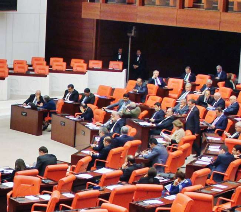 Uzman erbaşları da kapsayan kanun teklifi Milli Savunma Komisyonu’nda kabul edildi