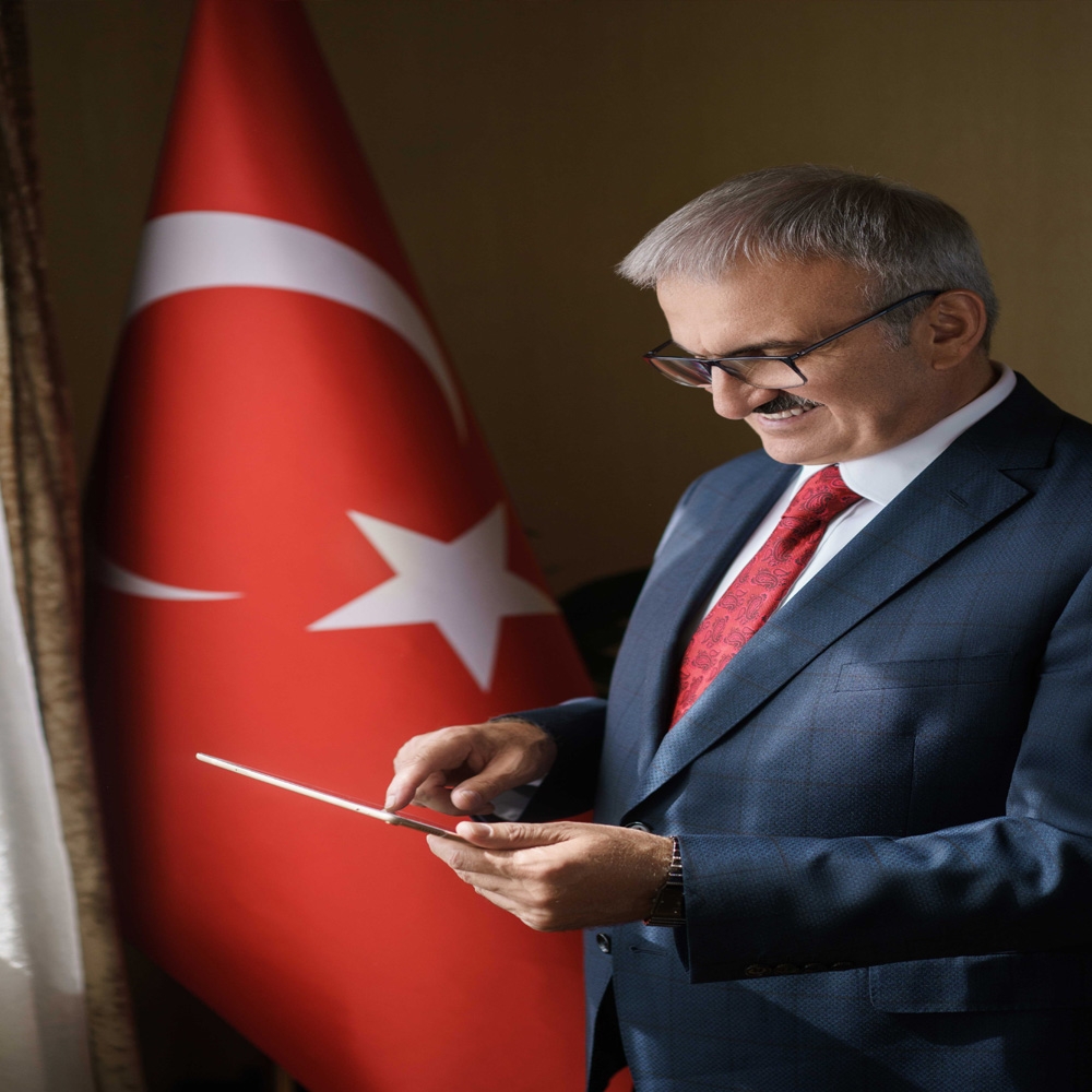 Vali Karaloğlu’ndan 10 Ocak Çalışan Gazeteciler Günü mesajı