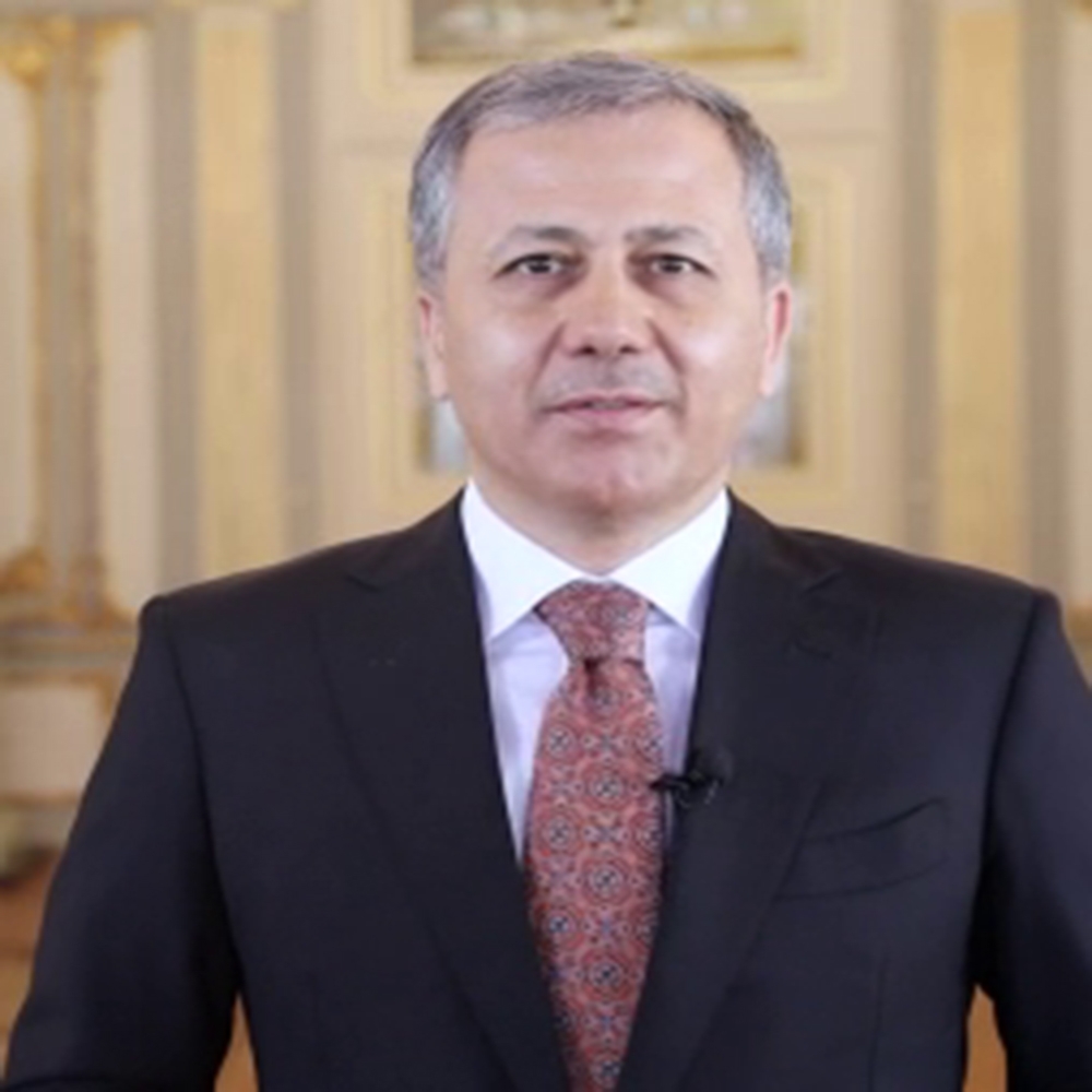 Vali Yerlikaya’dan Berat Kandili paylaşımı