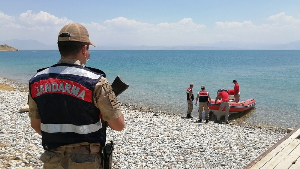 Van Gölü’nden çıkan ceset sayısı 48’e yükseldi