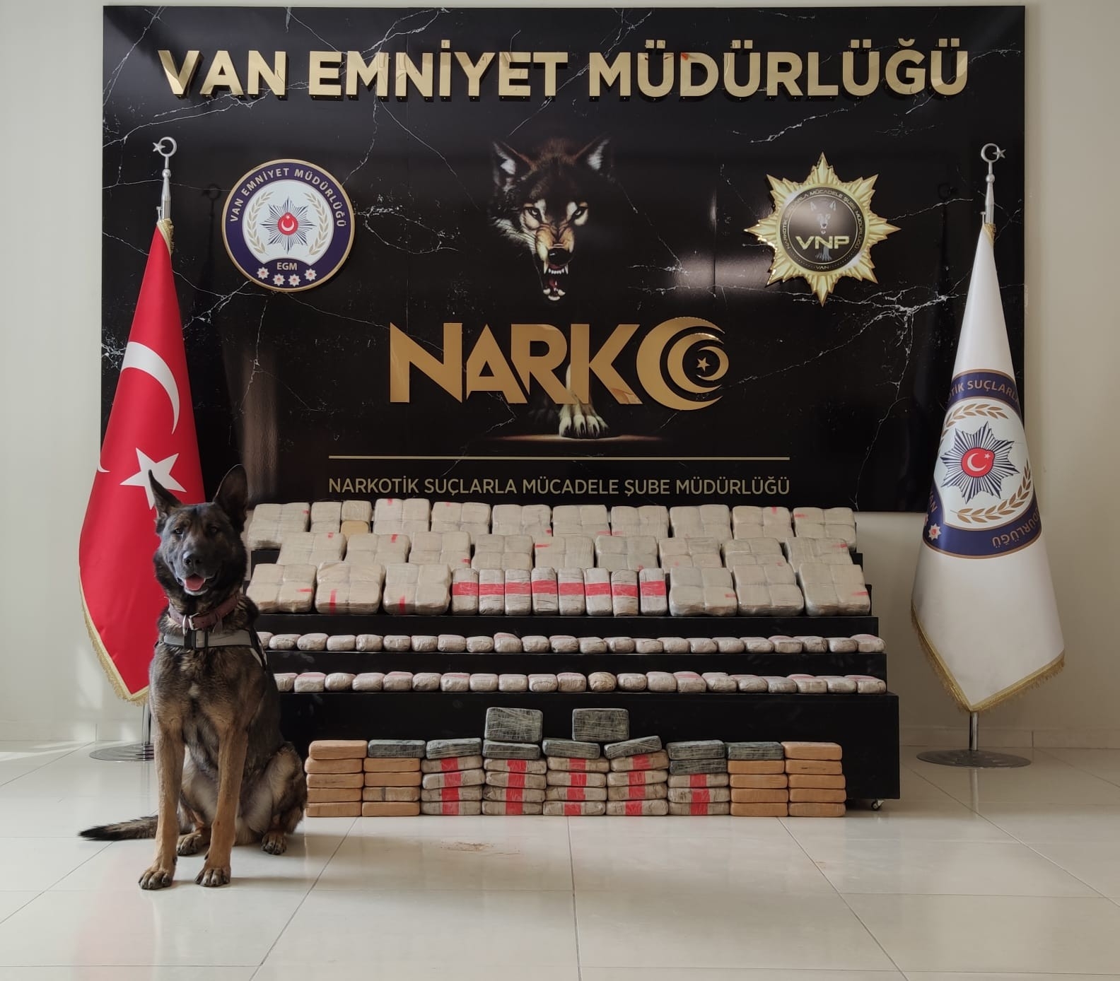 Van’da 102 kilo 690 gram eroin ele geçirildi