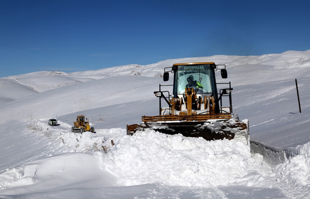Van’da 146 yerleşim yeri yolu ulaşıma kapalı