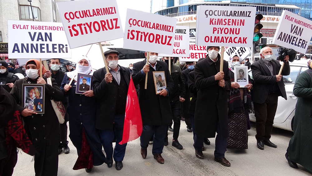 Van’da çocuklarını PKK’dan isteyen ailelerin sayısı artıyor