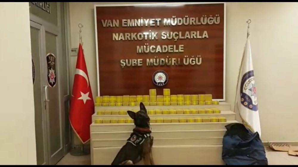 Vanda Park Halindeki Kamyonetten 45 Kilo Eroin Çıktı