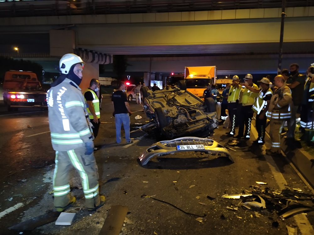 Vatan Caddesi’nde feci trafik kazası: 1’i ağır 3 yaralı