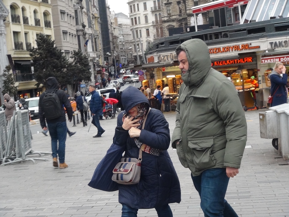 Vatandaşın Şiddetli Rüzgarla Sınavı