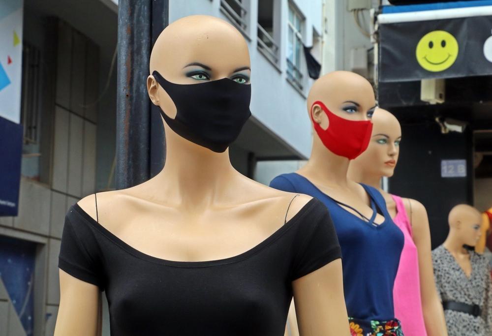 Vitrinlerde moda haline dönüşen maskelere uzmanlardan uyarı
