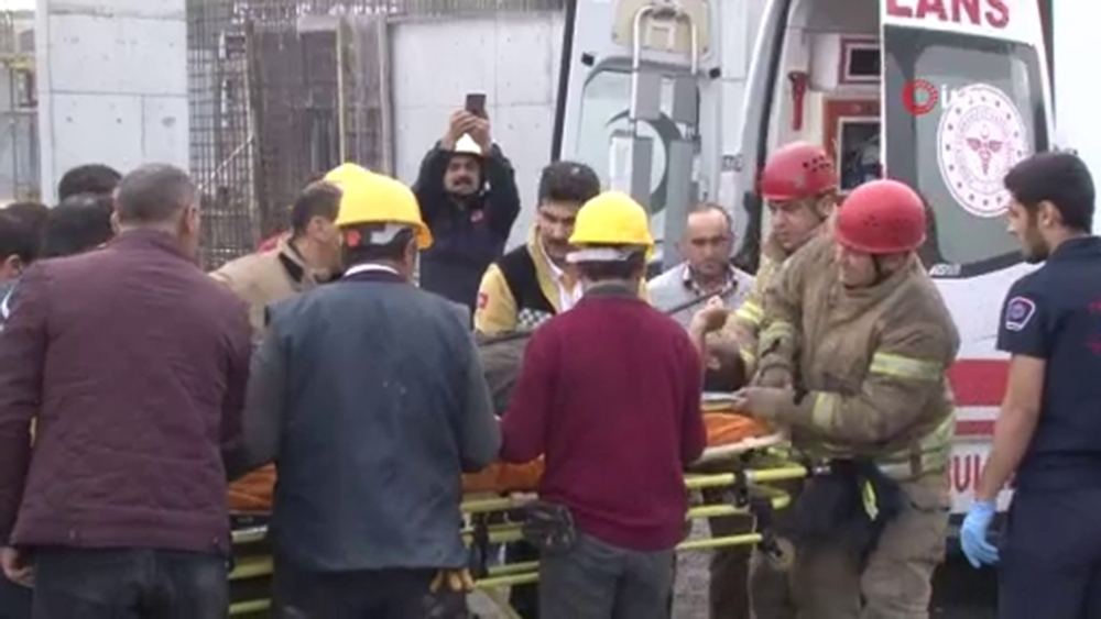 Vücuduna Saplanan Demir Parçasıyla Hastaneye Kaldırıldı