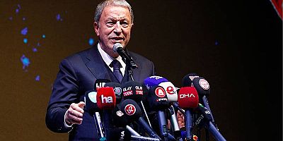 ‘Vur de vuralım, öl de ölelim’ sloganları atılan Akar: Onun da zamanı gelecek